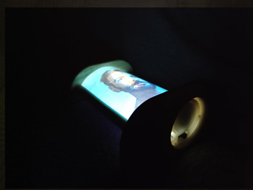 Lampada LED Marco Mengoni - Gadget Ufficiale, Luce Notturna In Legno Di Frassino, Ricaricabile, Per Fan - 3