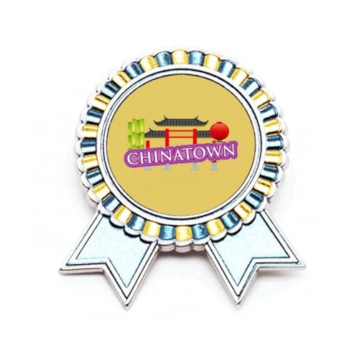 Broche ville de Chine violette en métal pour sublimer un manteau