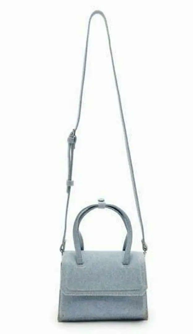 ZARA ザラ 刺しゅうディテール入り デニムハードシティバッグ 完売品 ZARA ザラ 刺しゅうディテール入り デニムハードシティバッグ