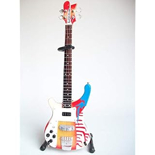 AXE HEAVEN PM-405 Paul McCartney Magical Mystery Tour Bass - Les Beatles, Paul McCartney, John Lennon, RIngo Starr, George Harrison