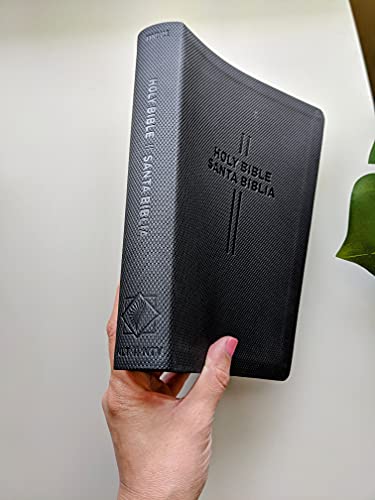 Tyndale House Publishers, Inc. 199834 Bilingual Bible / Biblia Bilingüe Nlt/Ntv thumb #5