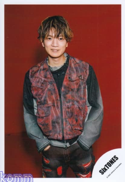Amazon.co.jp: Six TONES 公式 生 写真（高地優吾）ST01084 : おもちゃ