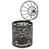 【Design élégant】 – Doté forme unique, ce bougeoir vintage apporte une touche de sophistication et d'élégance à n'importe quel environnement. Son design artistique est spécialement créé pour évoquer une sensation d'ambiance, ce qui le rend adapté à toutes les occasions. Que vous organisiez un dîner ou que vous profitiez soirée tranquille à la maison, ce bougeoir rehausse le tout avec son caractère. jolie finition avec un nettoyage résistant est la finition métallique du bougeoir en fe