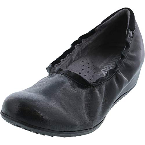 SoftWalk Women's Wish Flat