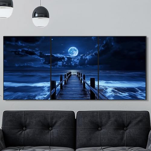 暗闇に包まれようとする丸い月と夜空の下、桟道と海面の美しい景色を描いた風景の北欧風モダン絵画。キャンバスに描かれた壁掛けアートプリントで、アルミニウム合金フレーム付き、耐久性のある頑丈なバックボード、厚さ2.5cm、サイズは40x30cmの3枚セット。