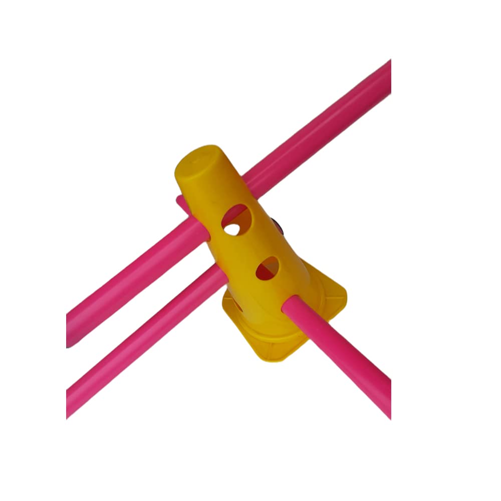 Kosma Paquete de 15 piezas de obstáculos de agilidad ajustables, 10 conos de tráfico de 9 pulgadas con 12 agujeros, color amarillo, 5 postes de obstáculo rosa de 40 pulgadas de longitud en bolsa de