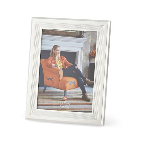 Spode Kit Kemp 5x7 Photo Frame | Ribbed Design | Silverplate with Velvet Backing | Elegant Tabletop Decor | Perfect for Showcasing Cherished Memories | Ideal for Home Décor & Gifting