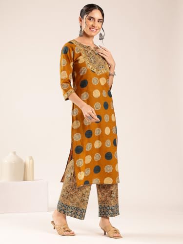 Image of Vbuyz Women's Printed & Hand Work Straight Cotton Blend Parrot Green Kurta,Pant with Dupatta | Kurta Set with Dupatta for Women | Suit Set | Ethnic Set | Printed Kurta Set | Salwar Set for Women