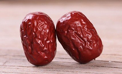 Amazon.co.jp: ひと粒、ひと粒、選び抜いた乾燥ナツメ（大紅棗）1000g