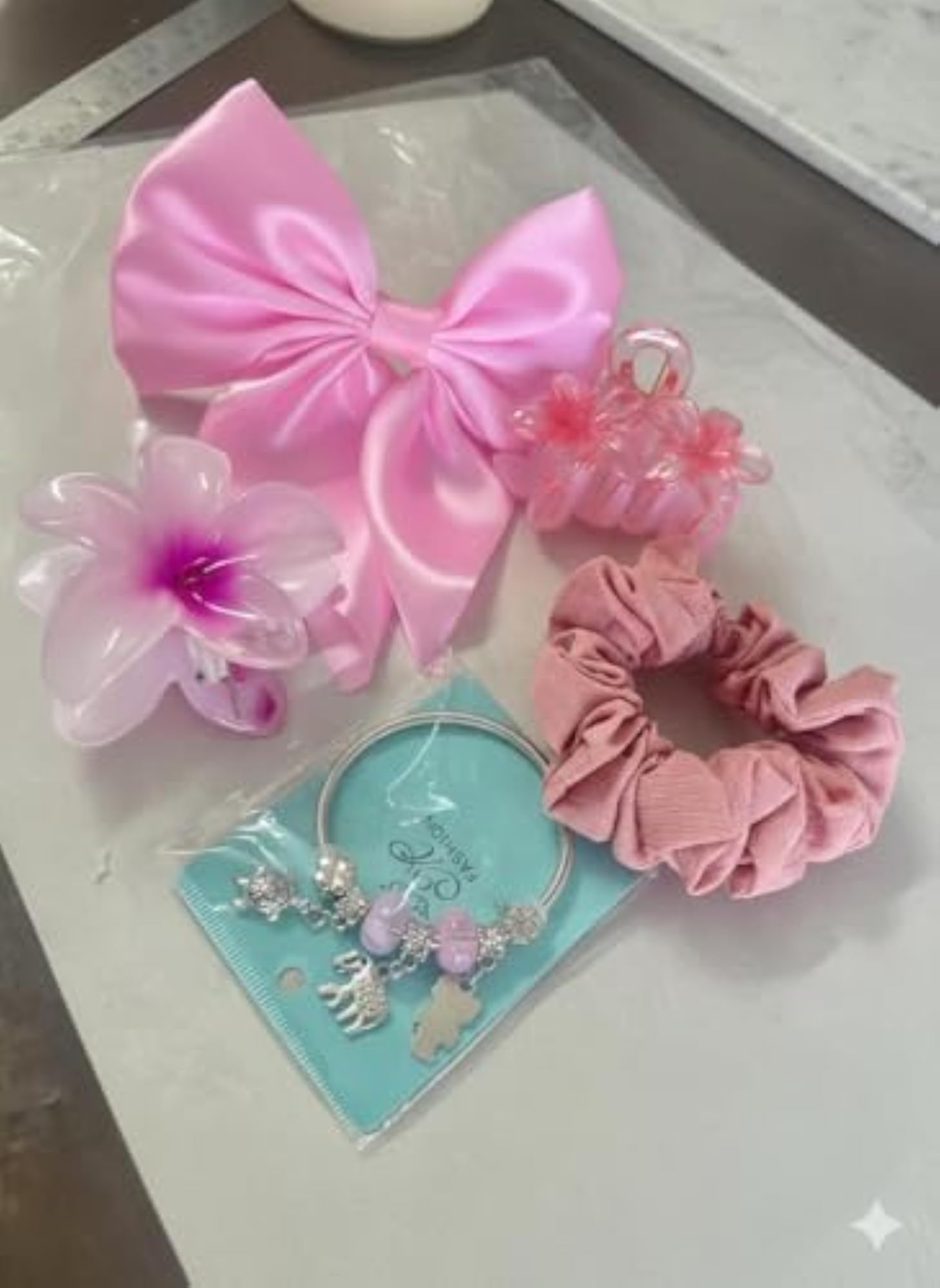 Girls 5 Piece Hair Accessories Gift Set with Bracelet and Scrunchie
