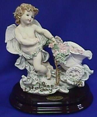 Giuseppe Armani Mother's Day 1998 Mother's Bouquet 799c Figurine, Heart, Pastel