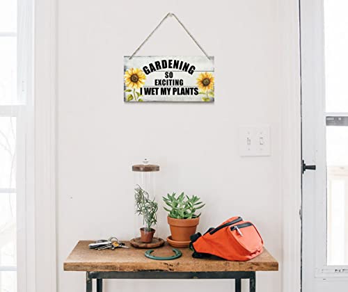 Gardening So Exciting I Wet My Plants Decor Sign, Printed Wood Wall Art Sign, Garden Decor For Outside, Hanging Wood Sign Home Decorative, Rustic Farmhouse Garden Gifts For Women Gardeners 12X6 In #TOP1