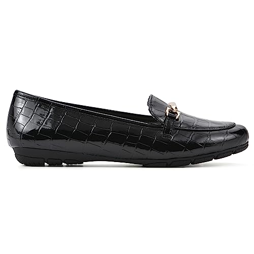 Image of CLIFFS BY WHITE MOUNTAIN Women's Glowing Cushioned Loafer Flat