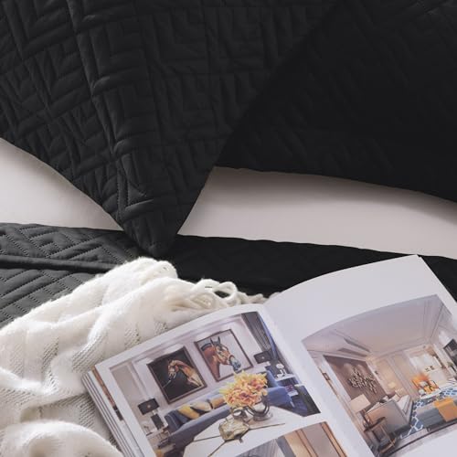 EXQ Home Quilt Set King Size Black 3 Piece,Lightweight Soft Coverlet Modern Style Squares Pattern Bedspread Set for All Season(1 Quilt,2 Pillow Shams)