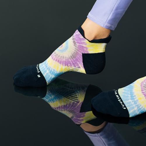 Image of Feetures Elite Light Cushion No Show Tab Sock Wave