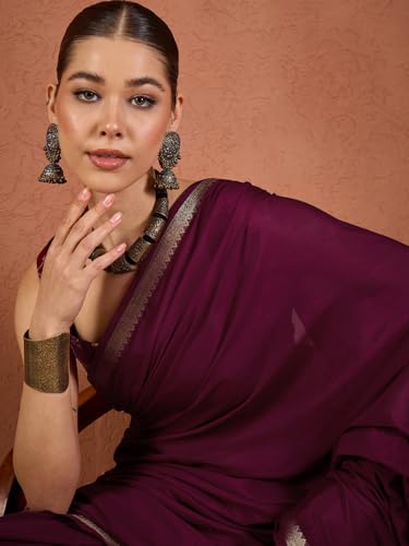 Image of AKHILAM Women's Kanjivaram Woven Soft Silk Saree With Blouse Piece