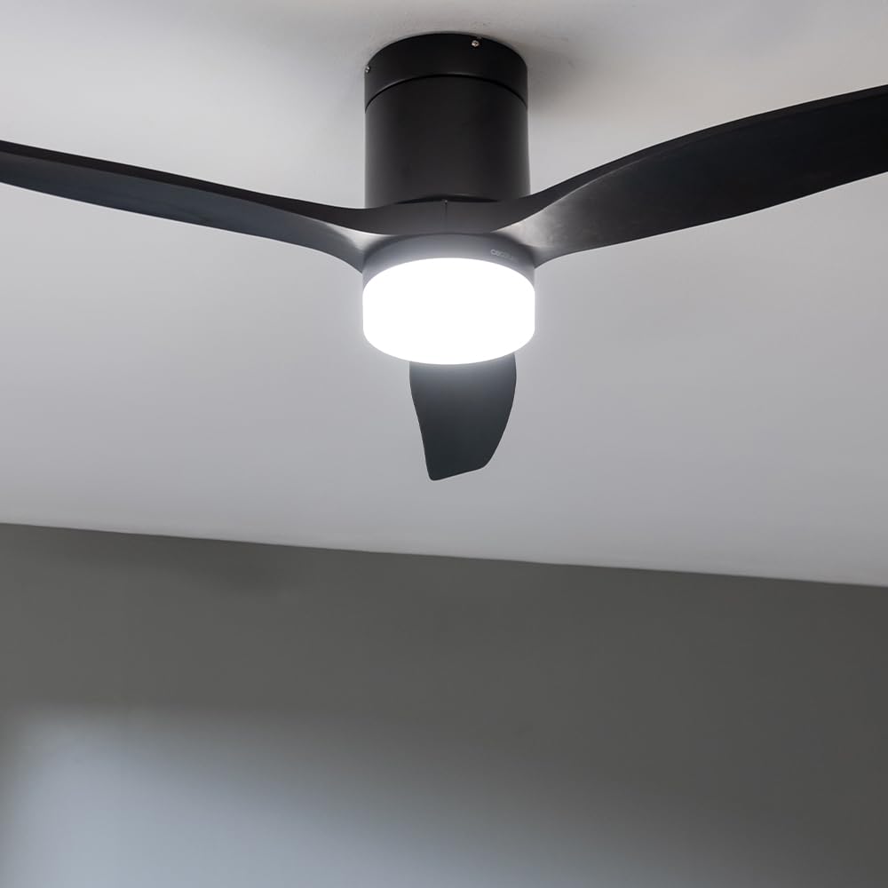 Cecotec Ventilatore da Soffitto con Luce EnergySilence Aero 5600 Aqua Black&Black Connected. 40 W, LED 18 W, Diametro 132 cm, Wi-Fi, Telecomando, Protezione IP44, Timer 8 Ore, 3 Pale, 6 Velocità