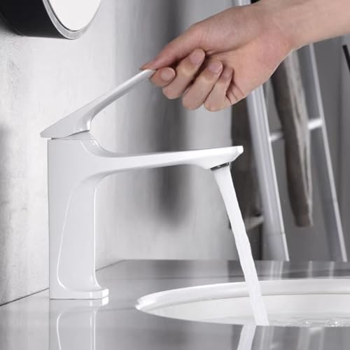 Mélangeurs robinet mitigeur de lavabo au design moderne épuré