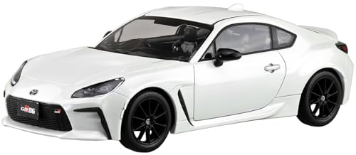 Aoshima Toyota GR86 2021 (Crystal White Pearl) 1:32 Scale Snap Kit miniatura 1