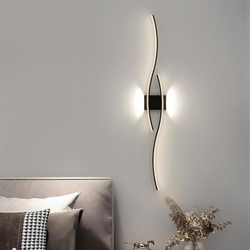 Lámparas de pared LED con diseño acrílico lineal que evitan sombras en escaleras