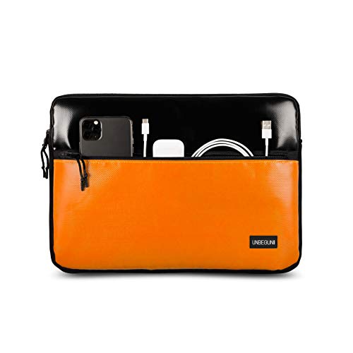 Funda para MacBook Pro 13 con compartimento de tela reciclada y doble espacio anticaídas