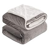 ❤Hohe Qualität:❤ Das schwarze Oberteil besteht aus 100% dicht gewebtem Mikrofaservlies (Qualität: 220 GSM) und die weiße,bequeme Unterseite aus 100% Mikrofaser Sherpa (Qualität: 260 GSM) -dicht gewebt,die Decke nicht leicht zu verblassen,und die flauschige Form kann für eine lange Zeit unverändert bleiben. Das superweiche Design der Flusenpartikeldecke,der flauschigen Flusen und des weichen Gefühls,wenn Sie die Decke berühren fühlen Sie sich ganz bequem,was Ihren Schlaf verbessert.