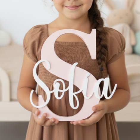 Tres Aristas Letra con Nombre decorativa personalizada para Apoyar o Colgar - Decoracion Habitación infantil, Comuniones, Cumpleaños, Bautizos - Regalos originales - Medidas y Colores a elegir Tres Aristas Letra con Nombre decorativa personalizada para Apoyar o Colgar - Decoracion Habitación infantil, Comuniones, Cumpleaños, Bautizos - Regalos originales - Medidas y Colores a elegir