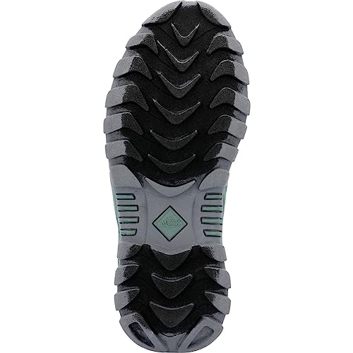 Image of MUCK Women's Chore Classic Mid Boot
