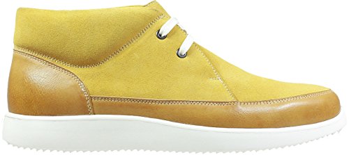 Image of Stacy Adams Men's Buckley Moc Toe Lace-up Chukka Boot