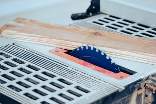 Image of Century Drill & Tool 10601 Woodworker General Purpose Saw Blade, 10 inch | .098 inch /2.50 mm kerf, 15 hook angle, cuts wood, heat-resistant coating
