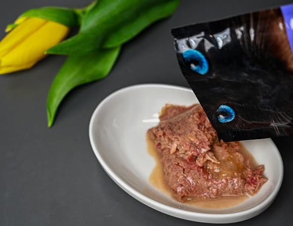 JosiCat JOSERA Fish in Sauce (12 x 415 g) | fijn kattenvoer met koolvis in saus en vitamine D3 & E | Premium natvoer voor volwassen honden | volledig voer | Powered