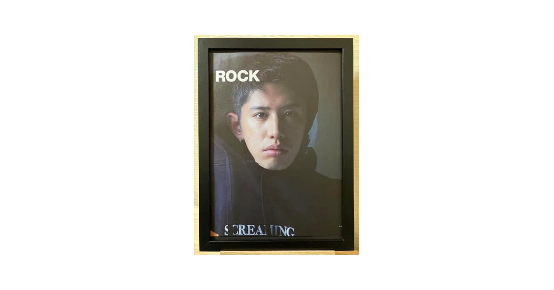 ONE OK ROCK　A5フライヤー額装(ポスター風) Amazon.co.jp: ONE OK ROCK ポスターサイズB2(515㎜×728