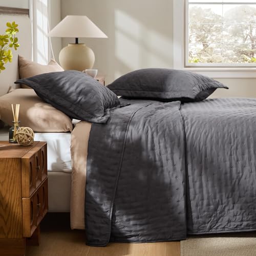 Image of Bedsure Quilts Queen Size - Charcoal Bedspread Queen Size & Lightweight Comforter, Modern Coverlet with Clover Pattern, Ultra Soft All-Season Bedding, 90 x 96 Inches