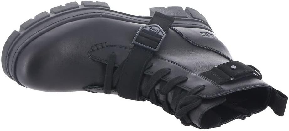 UGG Women's Ashton Lace Up