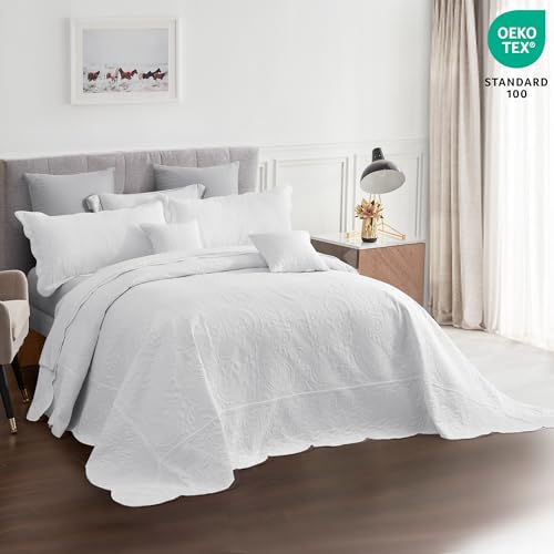 Image of Oversized King Bedspread, Embossed Paisley Quilt Set King /Cal King, Lightweight Reversible Coverlet, Scalloped Edge - Clean Fresh Look, 5 Piece, Pure White