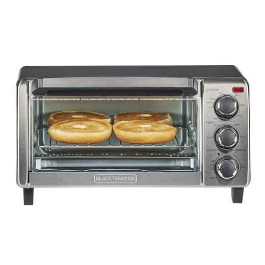 BLACK+DECKER 4-Slice Toaster Oven, Even Toast, 4 Cooking Functions Bake, Broil, Toast and Keep Warm, Removable Crumb Tray, Timer