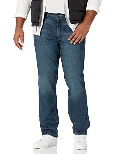 Image of Lee Men's Cotton Blend and Polyester Regular Fit Straight Leg Jeans