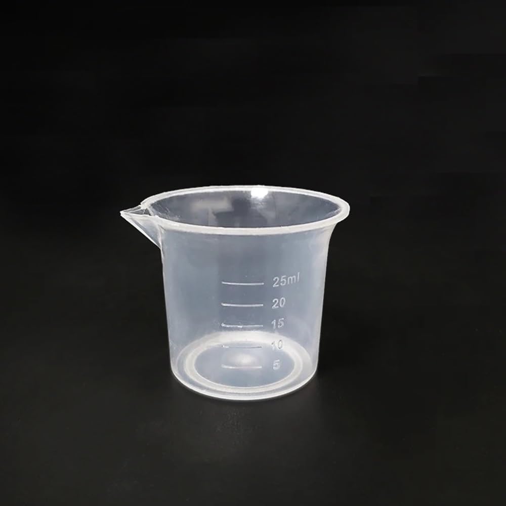 Laboratoryjna miarka z plastikowej zlewki
