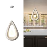 L'abat-jour de la suspension est moulé à la main, avec une texture fine et durable.