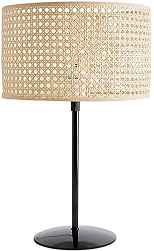 Lampe de chevet en lin et rotin pour créer une ambiance chaleureuse dans votre chambre à coucher