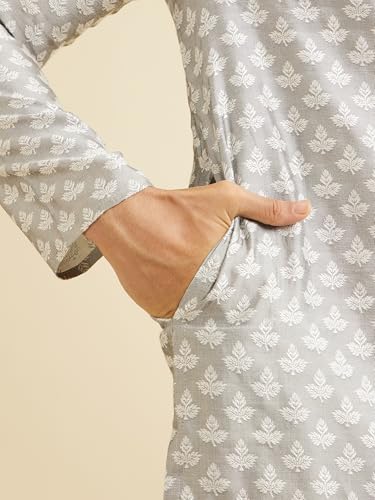 Image of Manyavar Men's Viscose Blend Digital Leaf Print Kurta Set (2pcs)