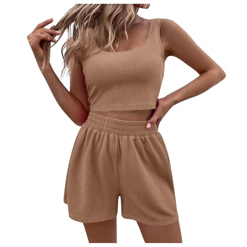 Tenues deux pieces avec haut court et short kaki un style sophistique