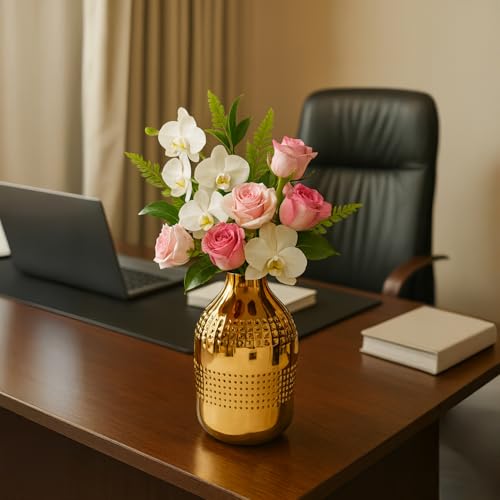 Image of Market99 Golden Metal Flower Holder|Gourd Shape Vase with Hammered Texture & Glossy Texture|Decorative Accent for Living Room, Shelf, Office, Tabletop & Festive Gifting|Makes Any Surface Stand Out