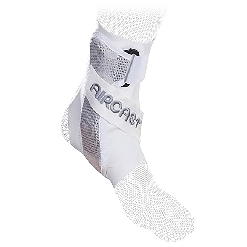 The Best Football Ankle Braces in 2022 [Buying Guide]