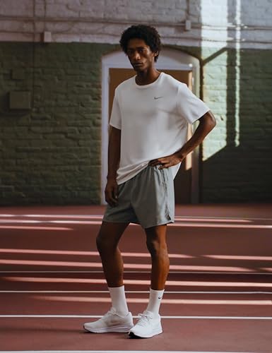 Image of Nike Men's Run Defy Road Running Shoes