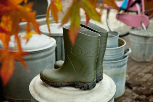 Image of DUNLOP Flying Dee - Unisex Calf High Short Wellington Rain Boots, Waterproof and Chemical Resistant PVC Work Wellies for Outdoor, Gardening and Leisure Activities