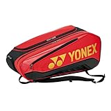 Geräumiger Stauraum für bis zu 6 Schläger: Die YONEX Expert-Schlägertasche für 6 Stück ist durchdacht entworfen, um eine sichere und geräumige Aufbewahrung für bis zu sechs Schläger zu bieten, um sicherzustellen, dass sie geschützt und organisiert bleiben, egal ob Sie zum Training oder zu einem Wettkampfspiel gehen