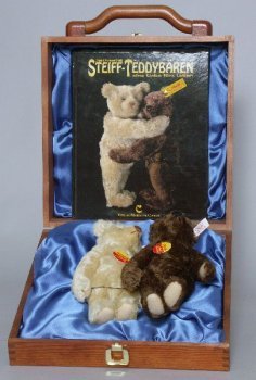 Steiff, Holzkoffer mit Buch und Zwei Teddybären, LIM. 500Stk