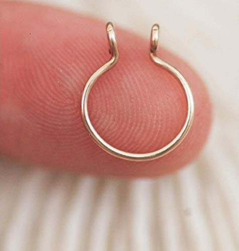 MAIHAOMAIHAO Non-Piercing Fake Faux Clip On Septum Nose Hoop Ring Body Jewelry Piercing Unisex C Shape Nose Ring Stud (Gold)