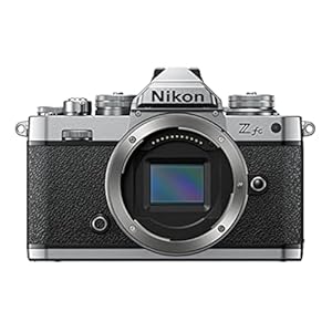 Nikon Z fc Spiegellose Kamera im DX-Format (20.9 MP, OLED-Sucher mit 2.36 Millionen Bildpunkten, 11 Bilder pro Sekunde, Hybrid AF mit Fokus-Assistent, ISO 100-51.200, 4K UHD-Video)